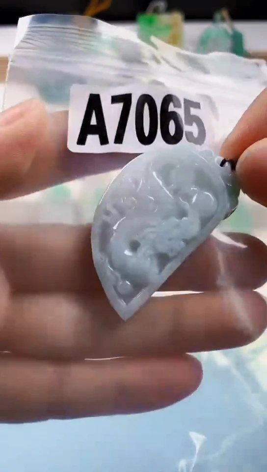 翡翠未镶嵌颈饰天然翡翠吊坠挂件