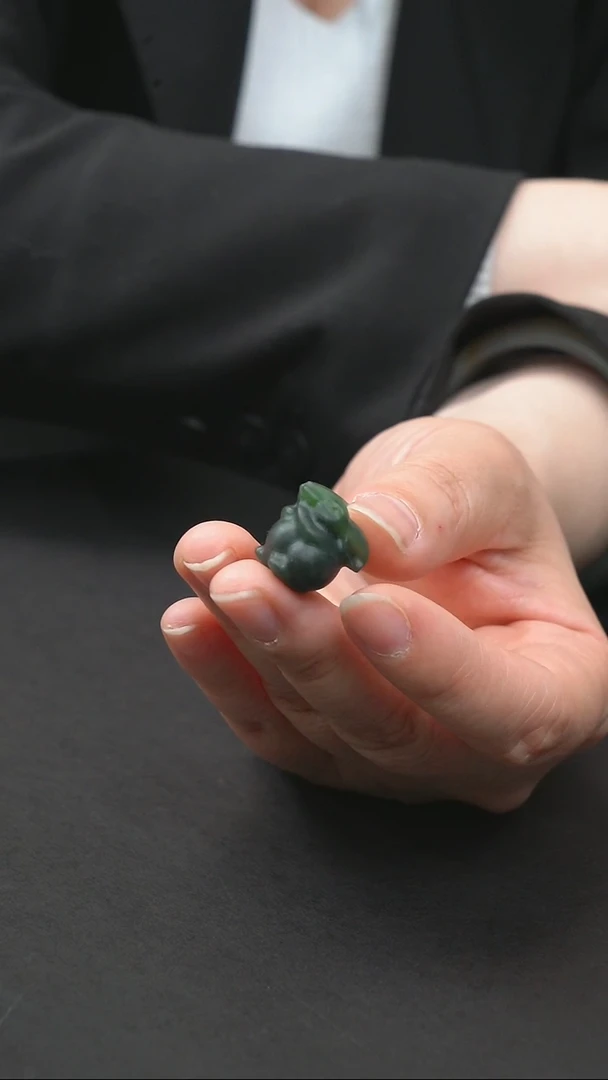 【闪购商品】和田玉未镶嵌颈饰兔