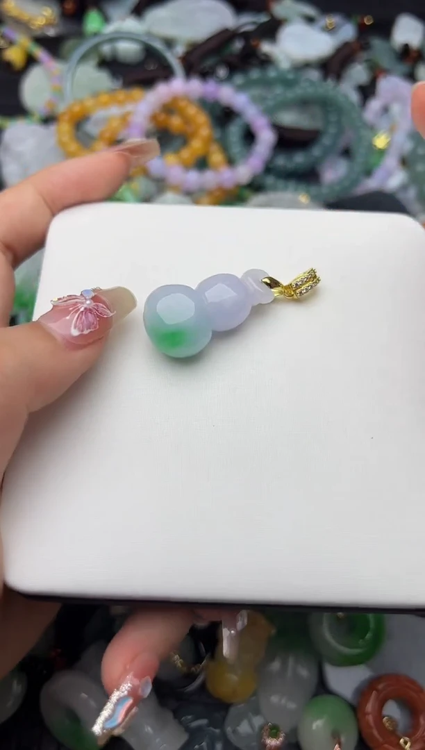 翡翠未镶嵌颈饰天然缅甸翡翠吊坠