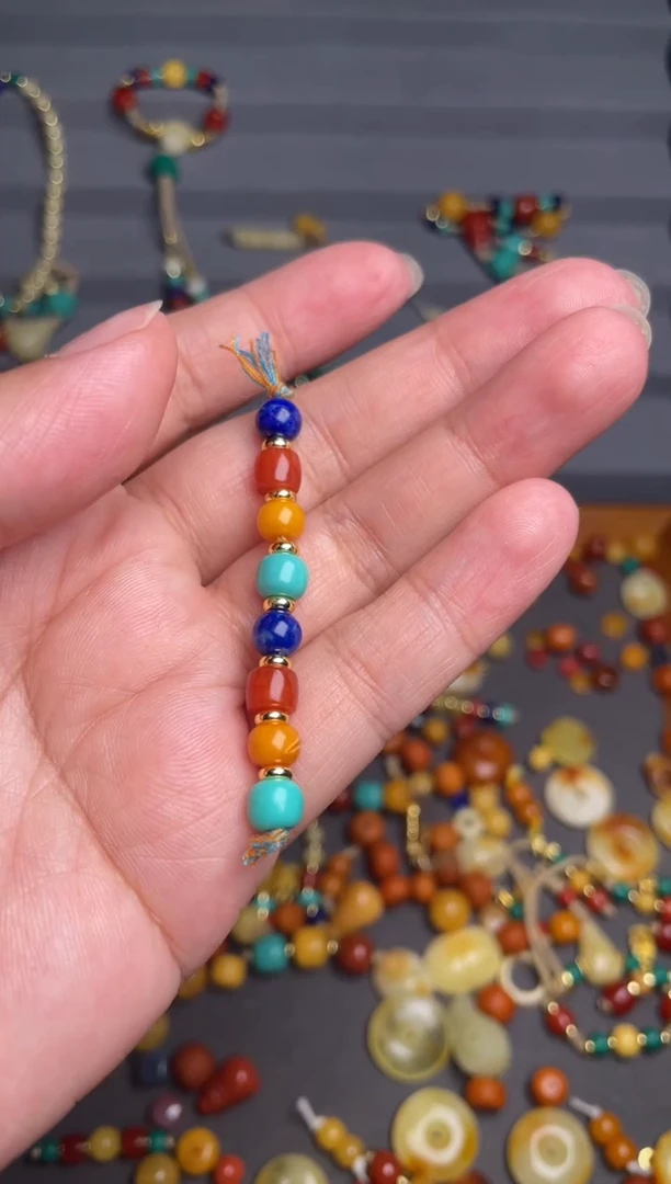 石英质玉多样性发货未镶嵌6＋八颗