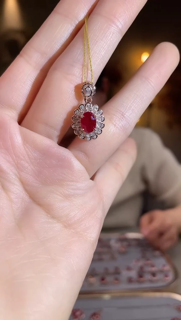 银S925镶嵌颈饰红宝石颈饰