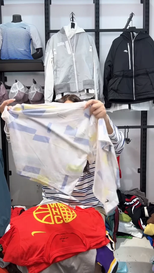2348编码  耐克卫衣服饰过款为准 尺码