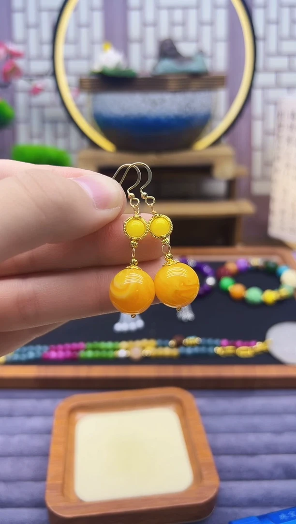 14K金镶嵌蜜蜡耳饰E208