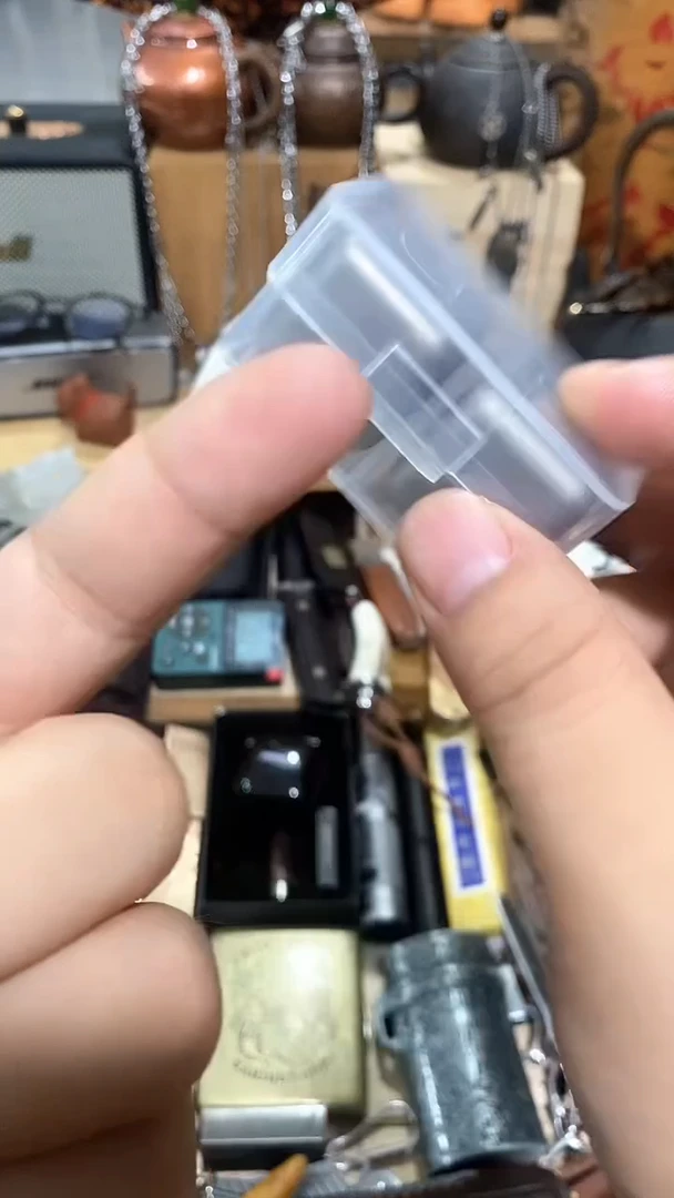 瓷片闪购商品  如图所示