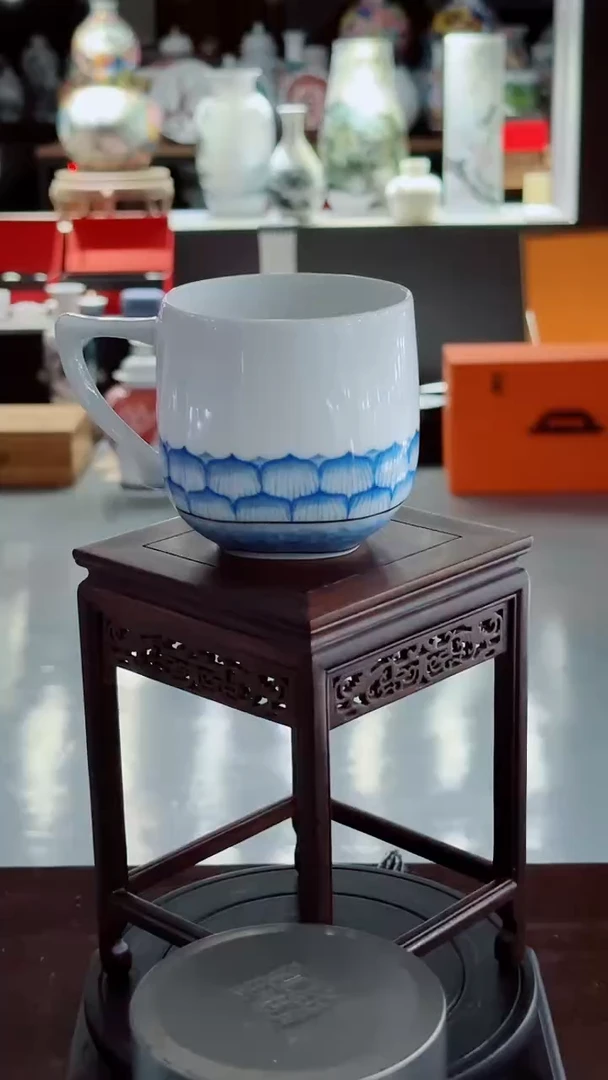 微瑕手绘款蓝莲花大大杯无盖