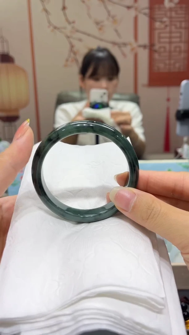 翡翠手镯未镶嵌00007172