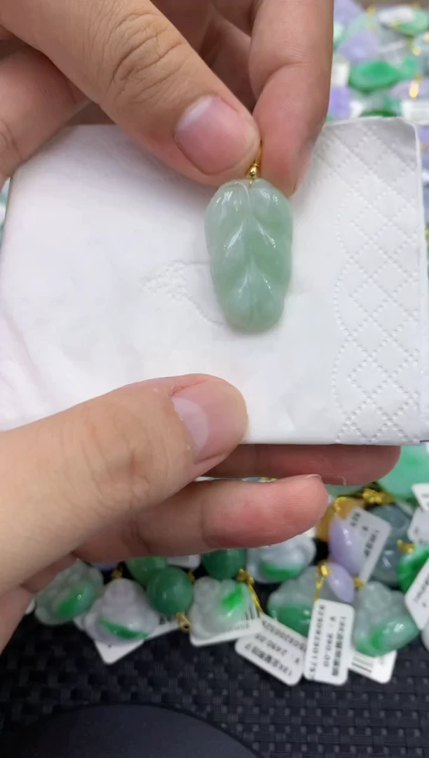 颈饰未镶嵌翡翠天然缅甸翡翠A货