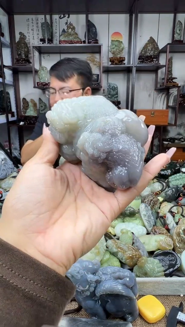 未镶嵌和田玉摆件1