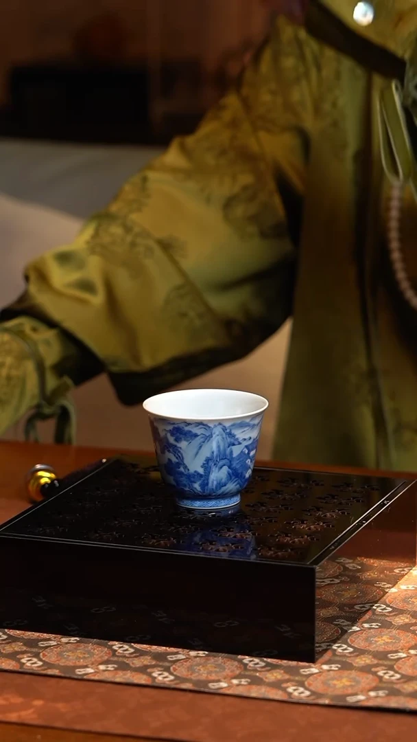 【闪购商品】L元煦窑青花边脚细工山水闻香杯