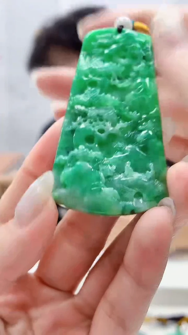 定制翡翠未镶嵌4866lr-毛货挂件95