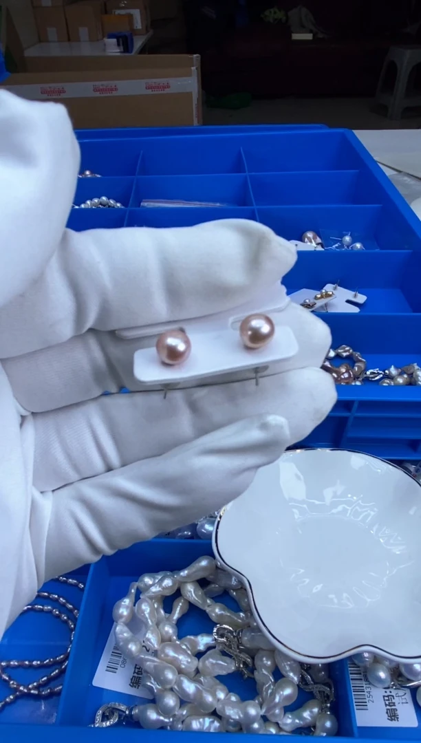 【闪购商品】淡水珍珠耳饰银S925镶嵌耳钉