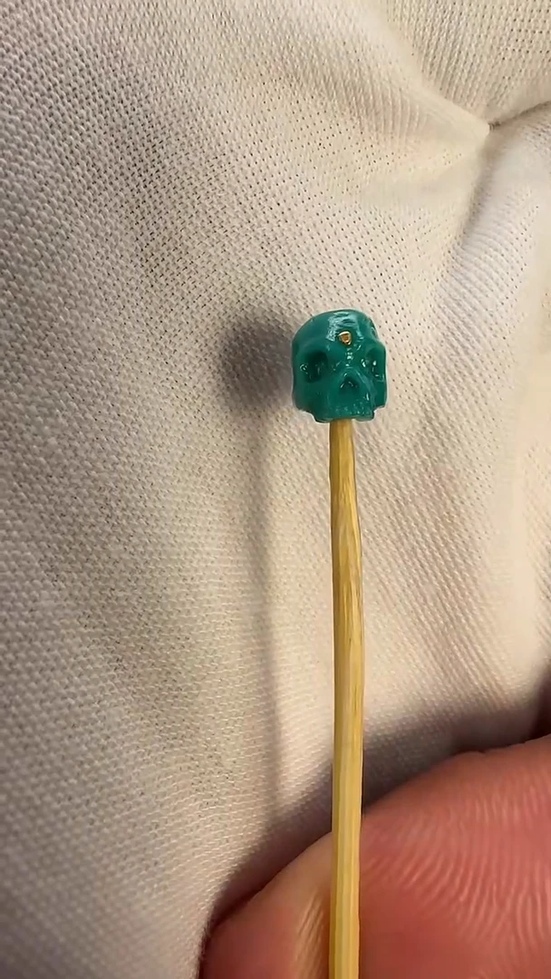 未镶嵌绿松石5.2对耳骷髅未镶嵌 绿松石 5.2对耳骷髅