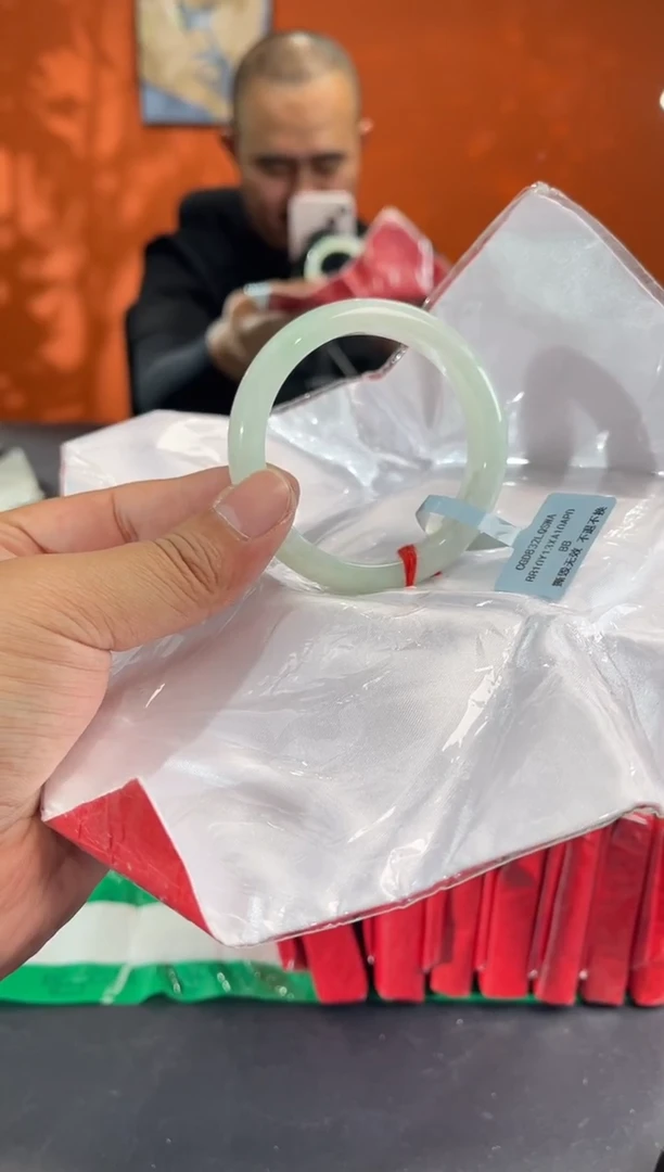 未镶嵌手镯翡翠4 52