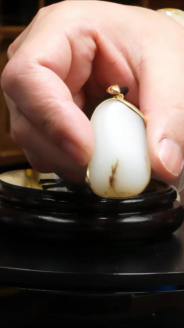 【闪购商品】和田玉吊坠(不含链)18K金镶嵌28g和田玉原石