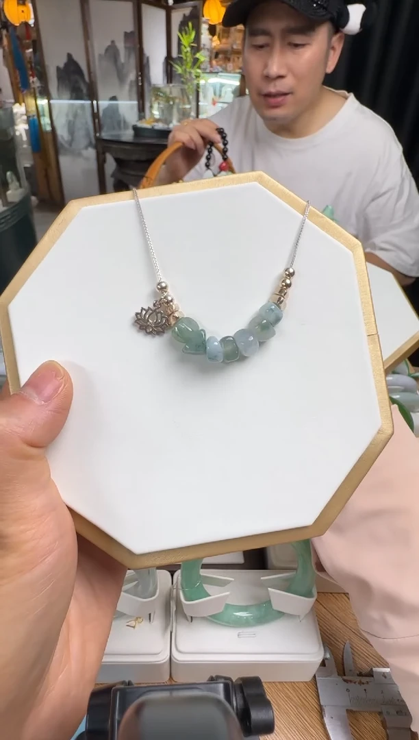 未镶嵌手链翡翠吊坠