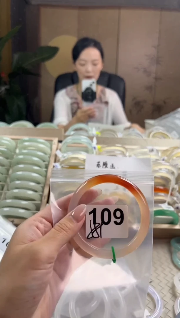手镯玛瑙/玉髓未镶嵌109
