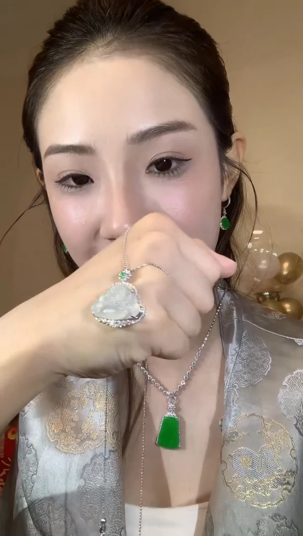 吊坠(不含链)18K金镶嵌翡翠A12 不含链