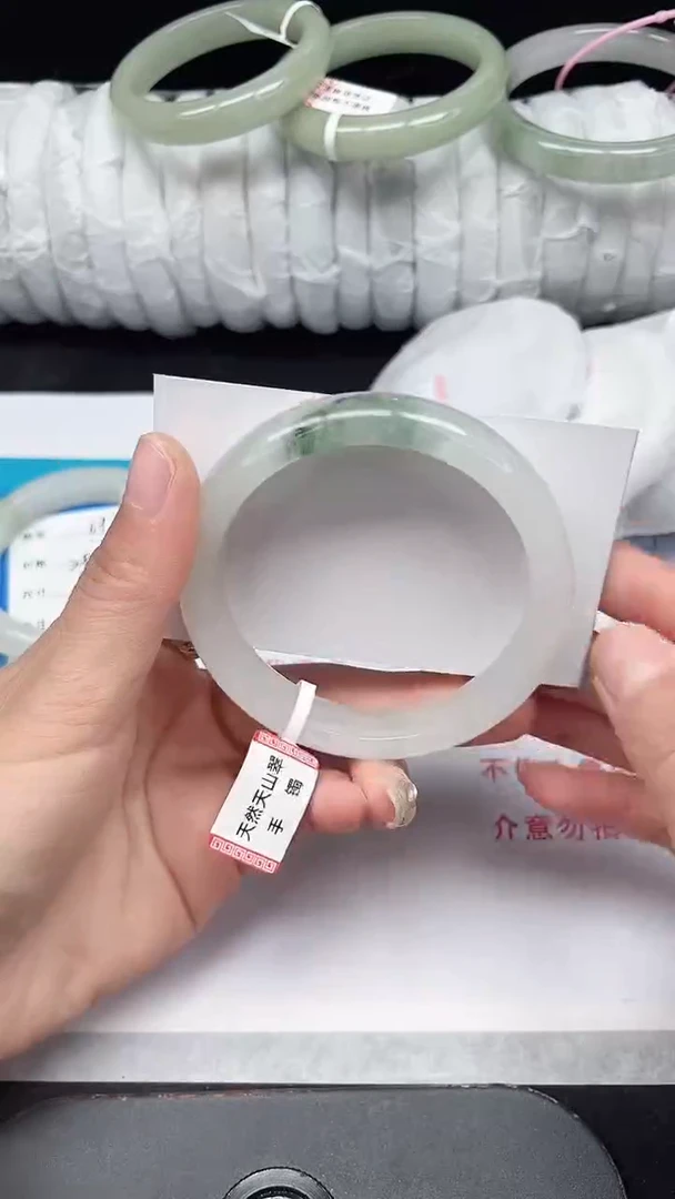 未镶嵌手镯石英质玉70-58/59