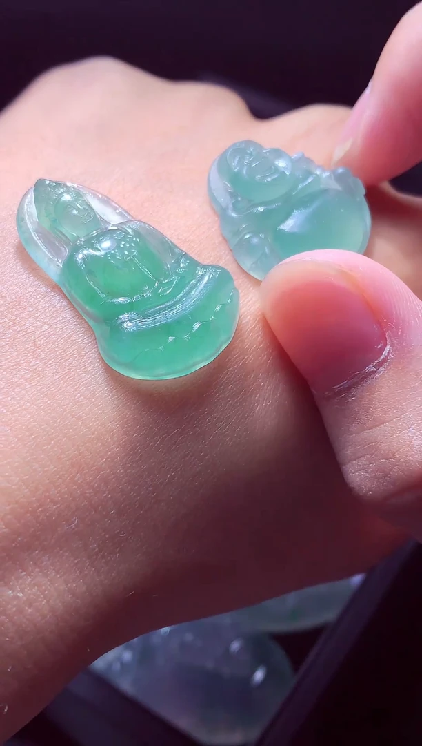 未镶嵌定制翡翠摆***?毛货翡翠定制