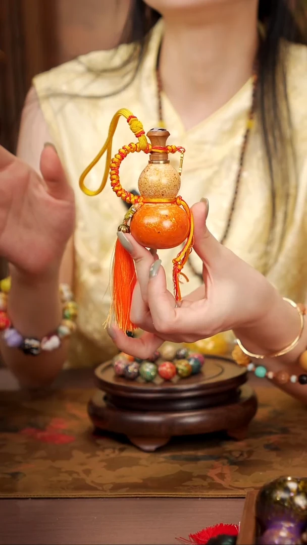 183 易林大漆开口小葫芦----178