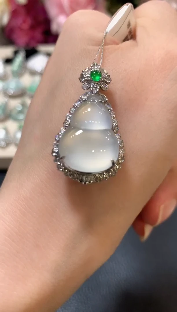 吊坠(不含链)18K金镶嵌翡翠v134