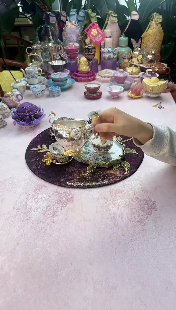 38 呆坐大唐花舞银公杯