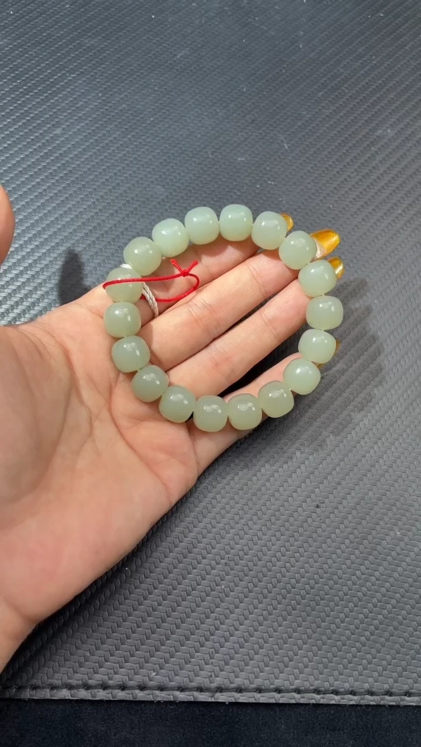 未镶嵌手链和田玉（青白玉）且末近矿卡12手串微色差货头