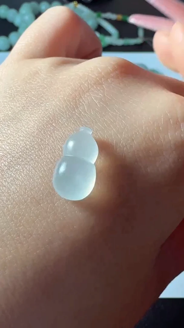 未镶嵌定制翡翠白冰葫芦