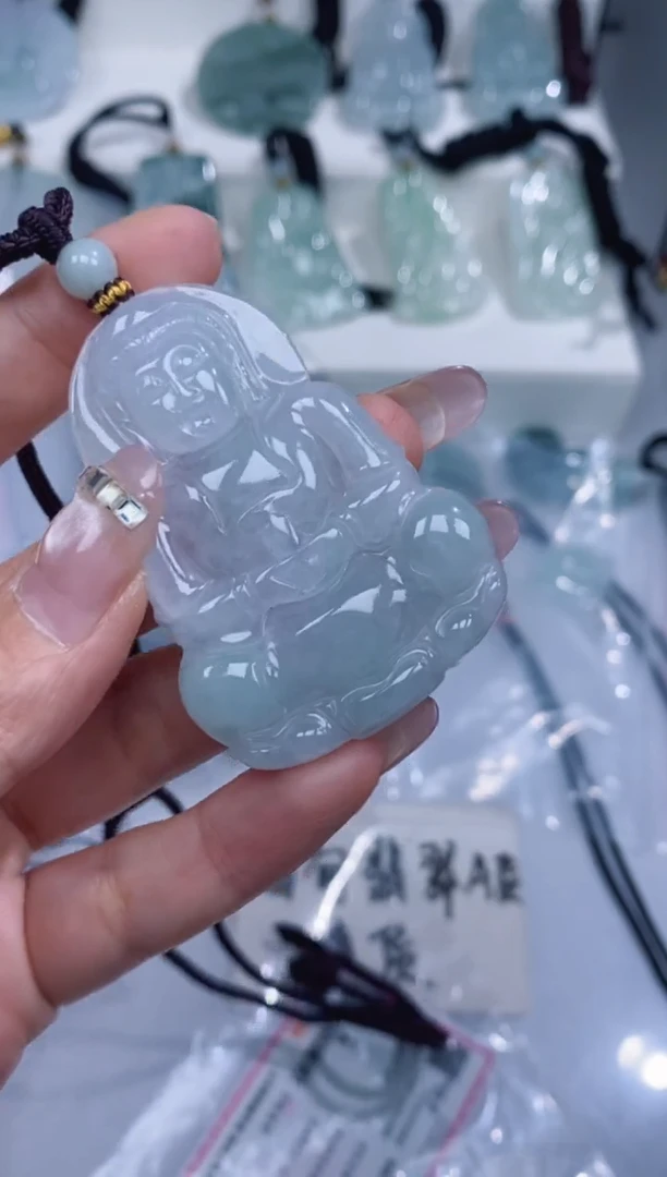 颈饰未镶嵌翡翠吊坠