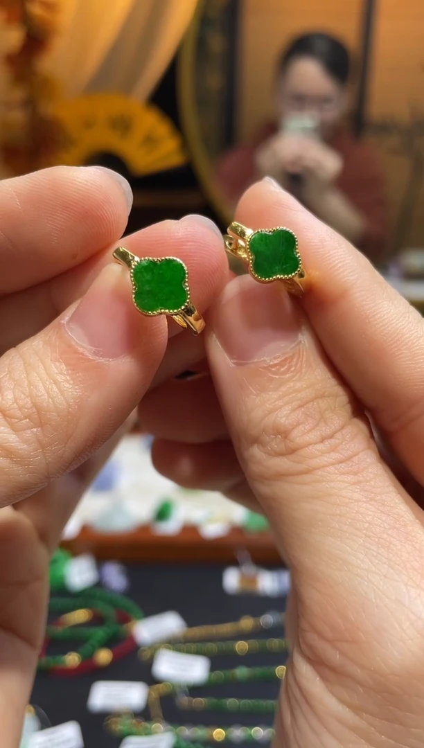 颈饰未镶嵌翡翠耳包