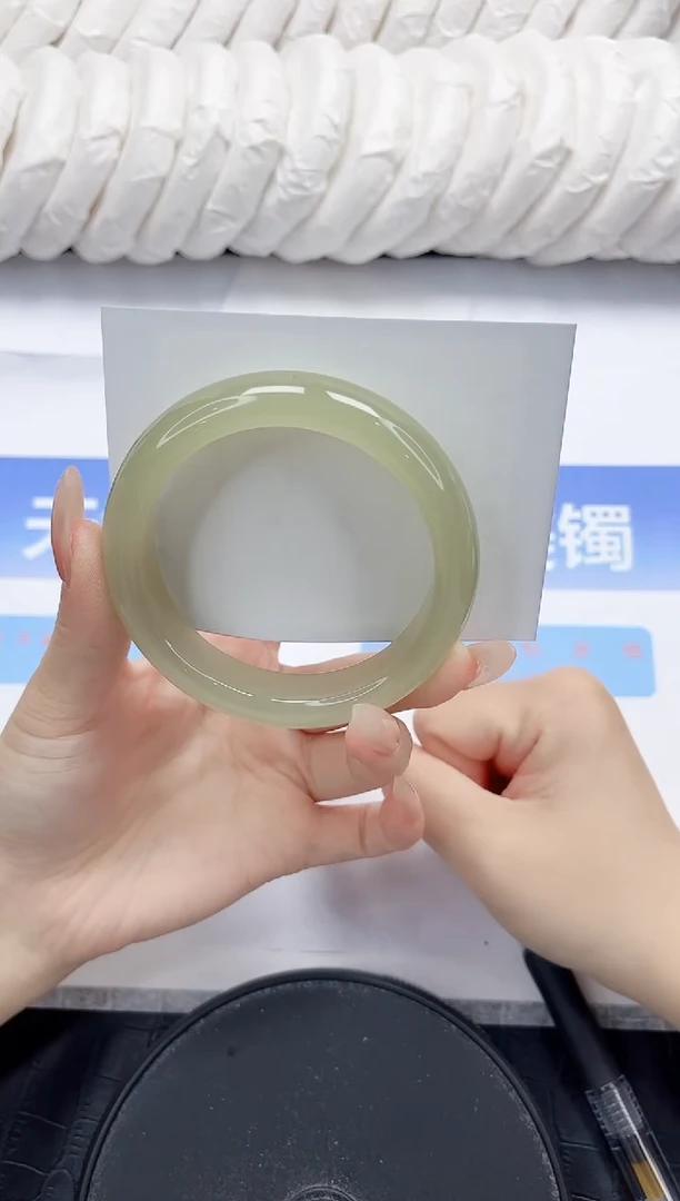 未镶嵌手镯石英质玉21-56