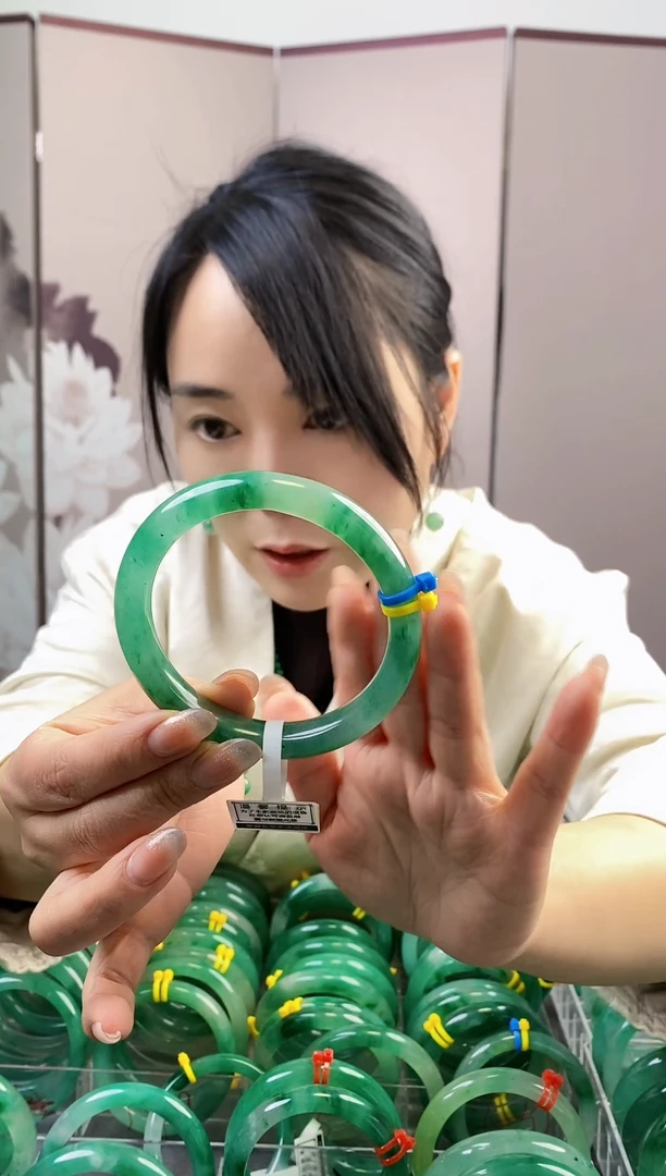 【闪购商品】石英质玉手镯未镶嵌11