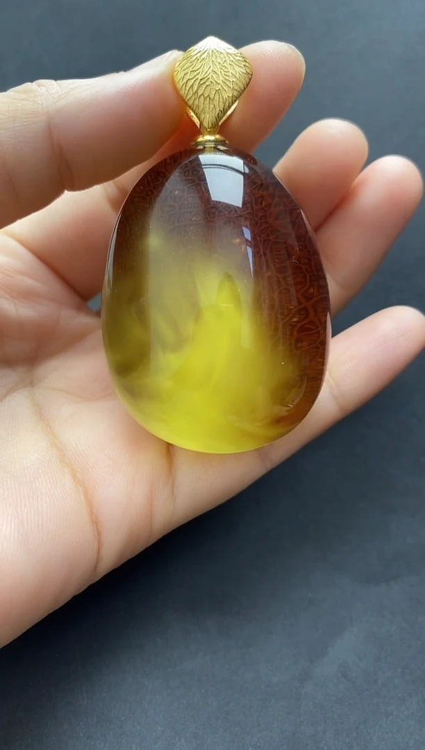 裸石琥珀未镶嵌吊坠