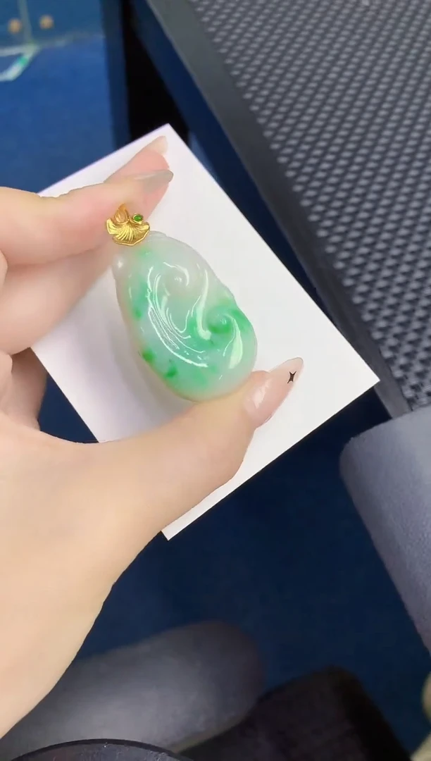颈饰未镶嵌翡翠缅甸天然翡翠A货