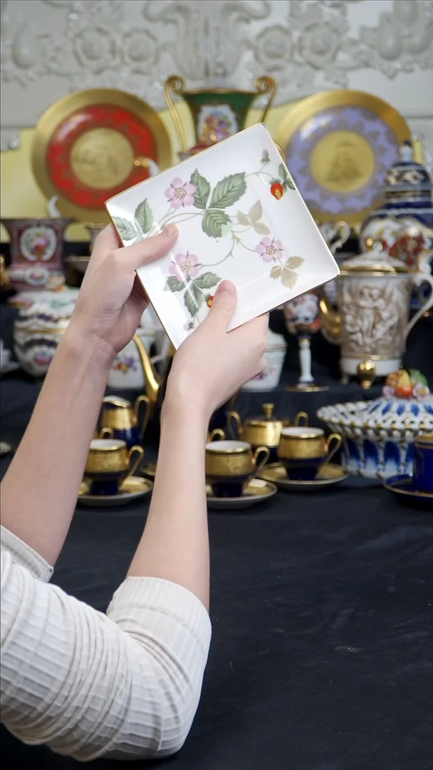 骨瓷婷婷中古器物如图所示65