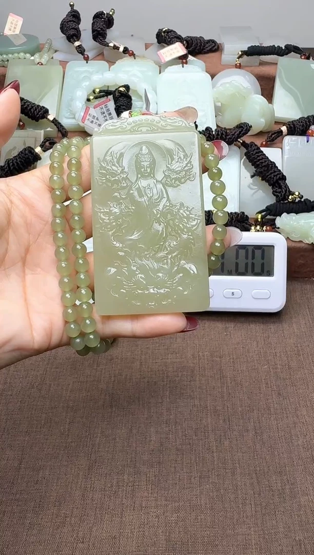 颈饰未镶嵌和田玉1