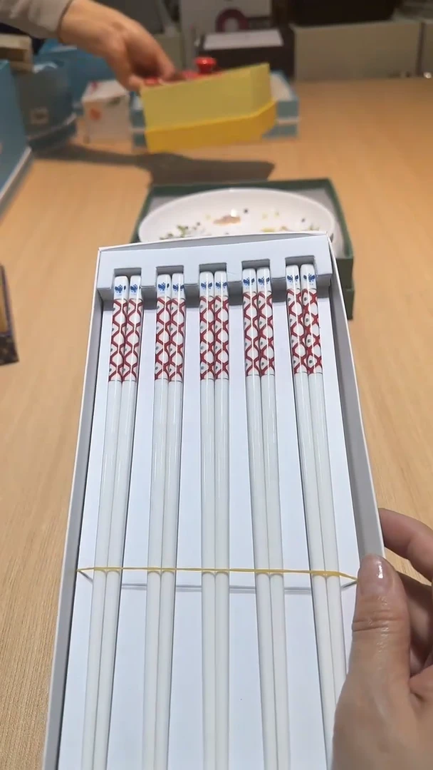 【闪购商品】瓷片锅碗瓢盆一件不剩