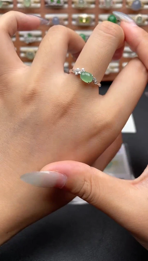 翡翠戒指银S925镶嵌一物一证一礼盒