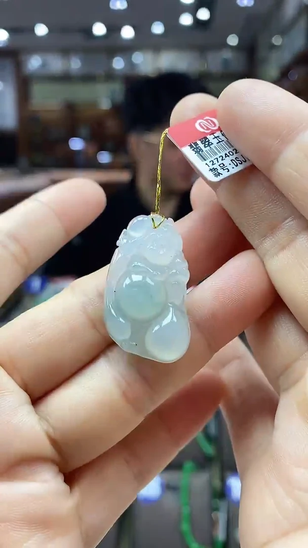 颈饰未镶嵌翡翠佛公