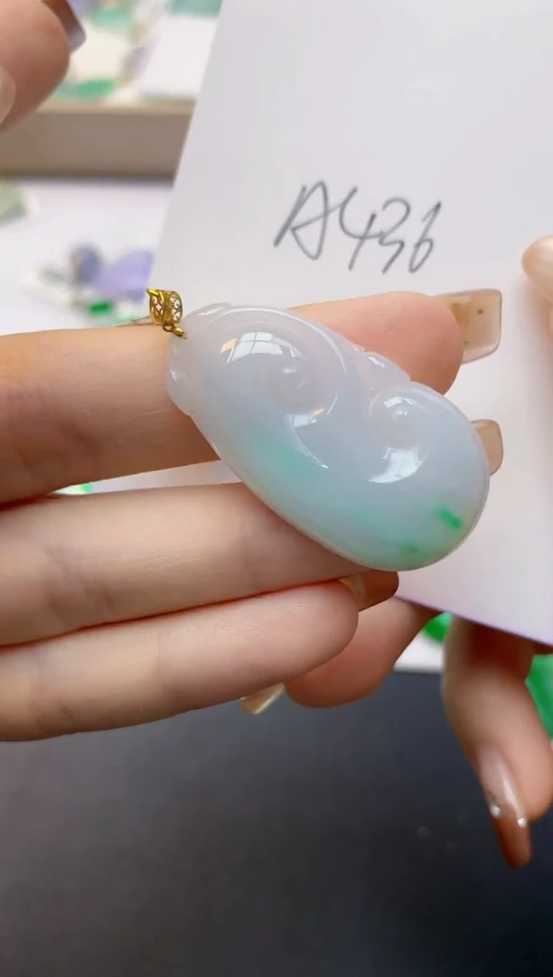 颈饰18K金镶嵌翡翠天然A货翡翠百元以上9元证书费自理