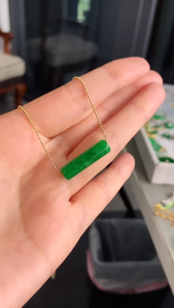 【闪购商品】翡翠吊坠(不含链)未镶嵌吊坠