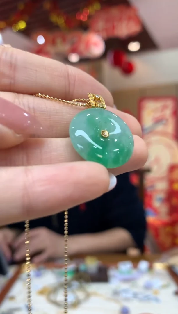 吊坠(不含链)18K金镶嵌翡翠平安扣