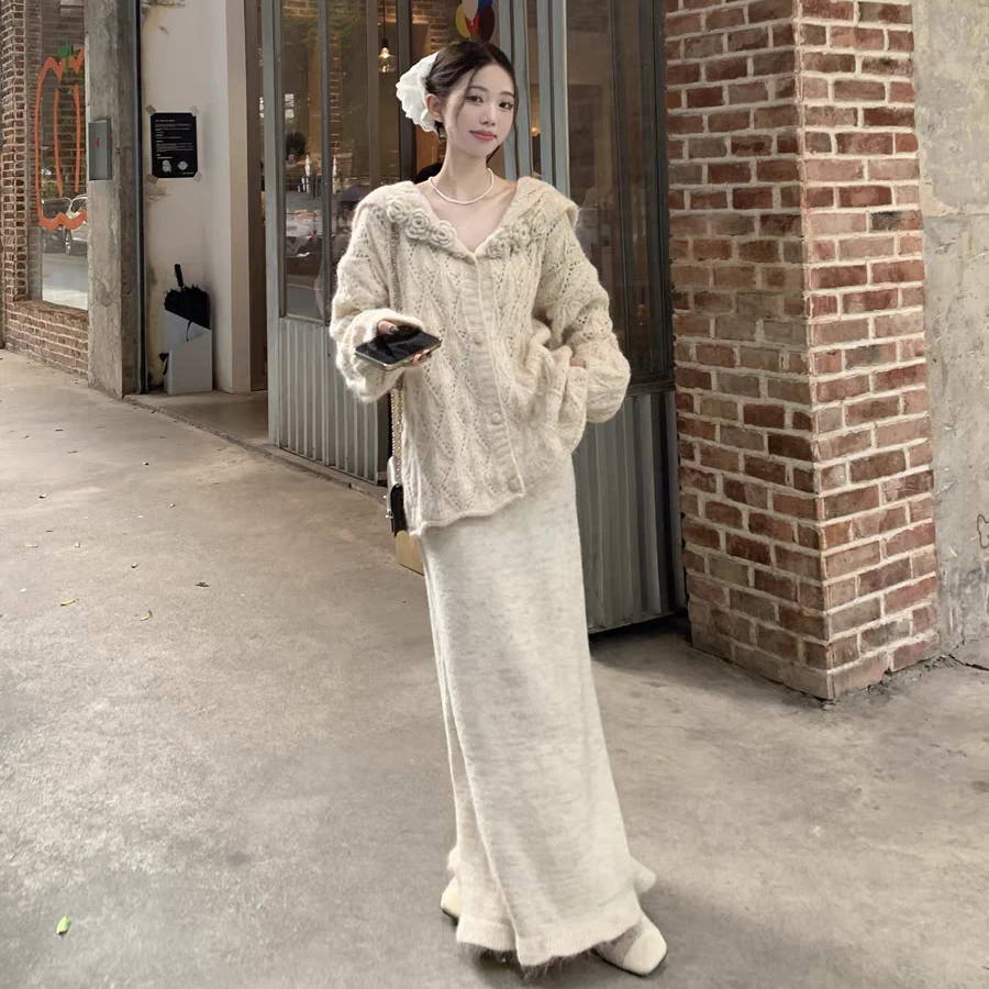 【反季特卖】2025秋冬毛针织衫复古秋冬款红色花朵秋冬V领毛衣套装