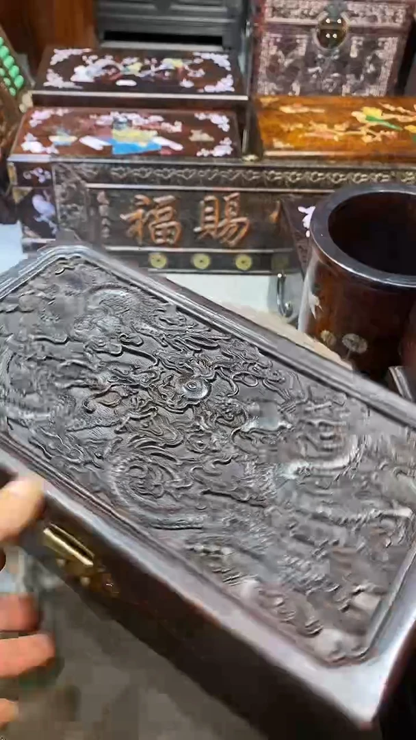 木木雕款逍**人大盒子一个