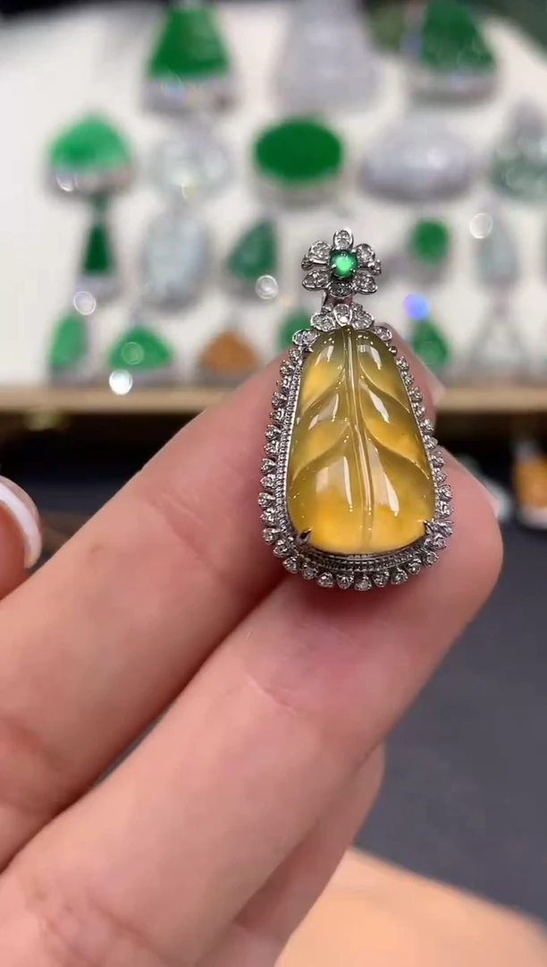 吊坠(不含链)18K金镶嵌翡翠a28