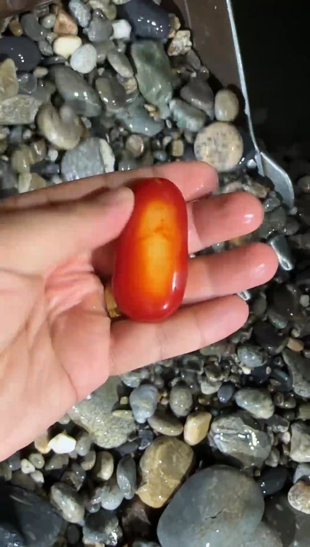未镶嵌和田玉（糖玉）挂件挂件