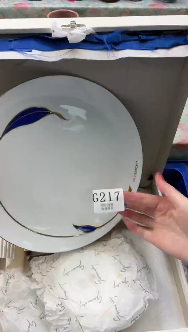 瓷片摩***姐       G217*