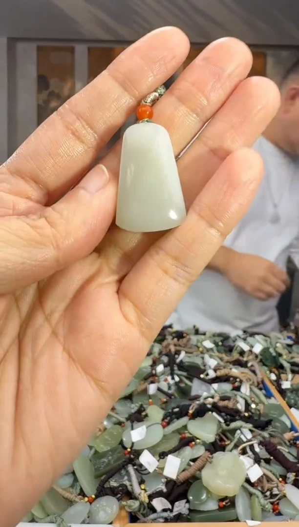 未镶嵌和田玉挂件拍一发一