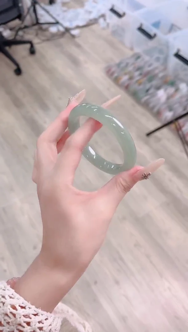 未镶嵌手镯石英质玉280-55东