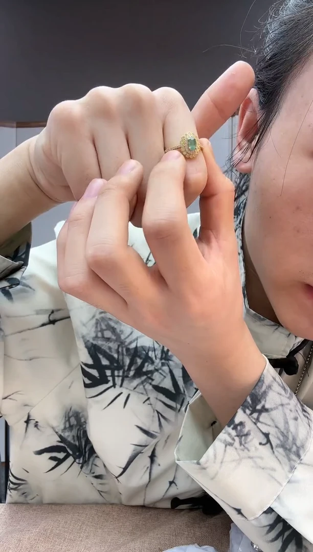 祖母绿戒指未镶嵌莹莹专属祖母绿戒指